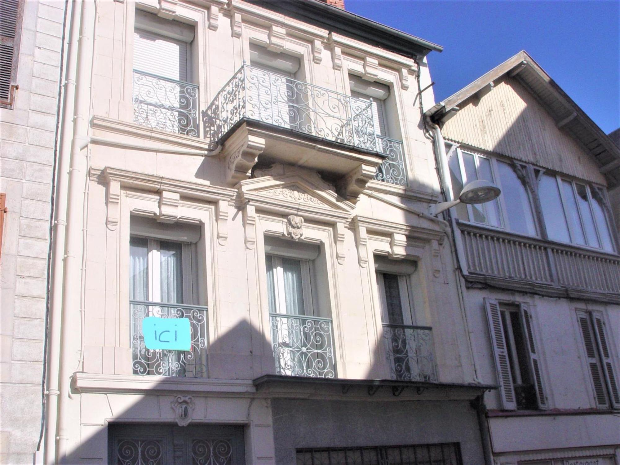 Apartamento Joli T2 Bagneres De Bigorre Centre Exterior foto